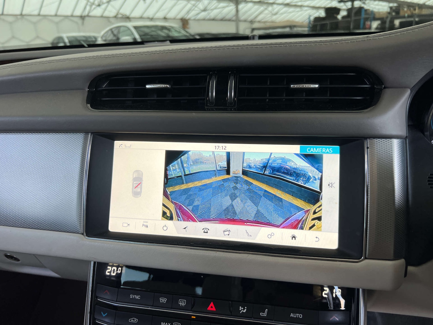Used Jaguar XF 2019 for sale - 76375873: Photo 21