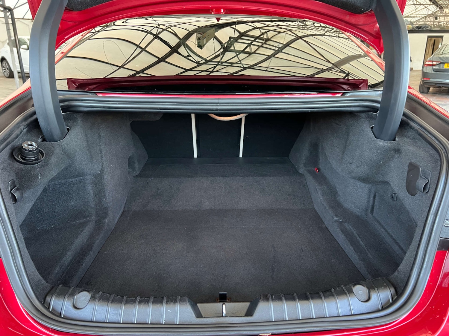 Used Jaguar XF 2019 for sale - 76375873: Photo 32