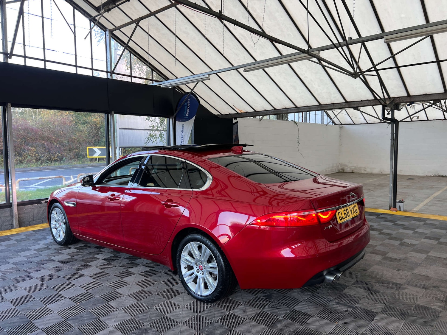 Used Jaguar XF 2019 for sale - 76375873: Photo 6