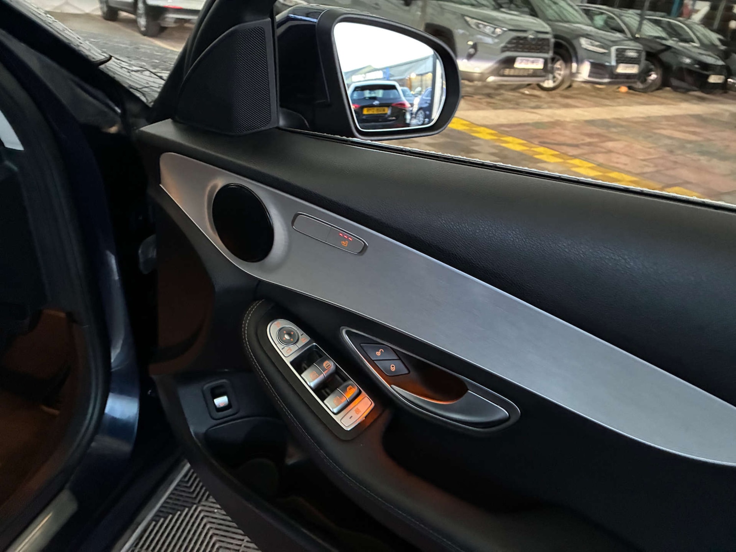 Used Mercedes-Benz C Class 2020 for sale - 77240416: Photo 9