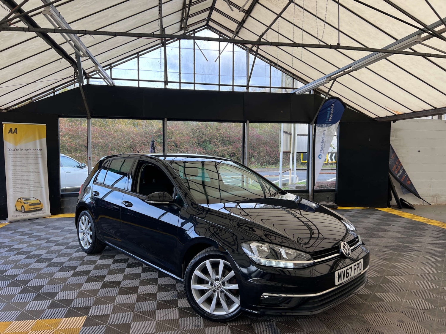 Used Volkswagen Golf 2017 for sale - 77022568: Photo 1