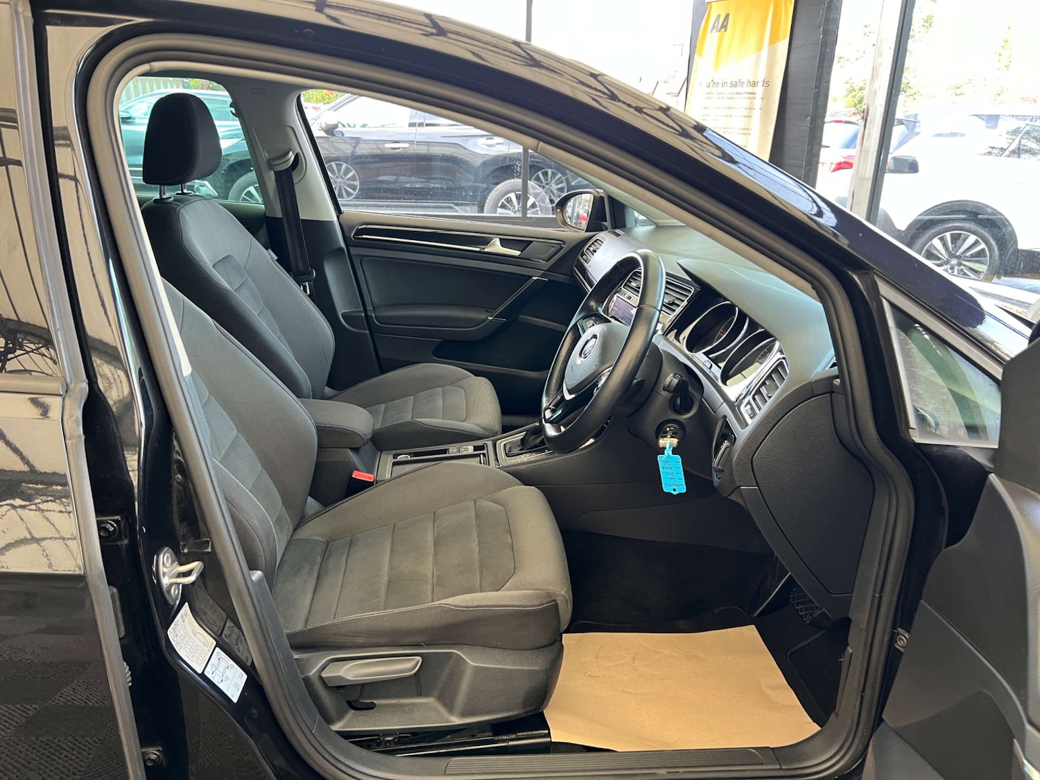 Used Volkswagen Golf 2017 for sale - 77022568: Photo 10