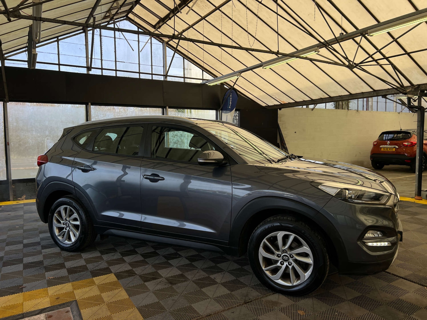 Used Hyundai TUCSON 2017 for sale - 77357563: Photo 3