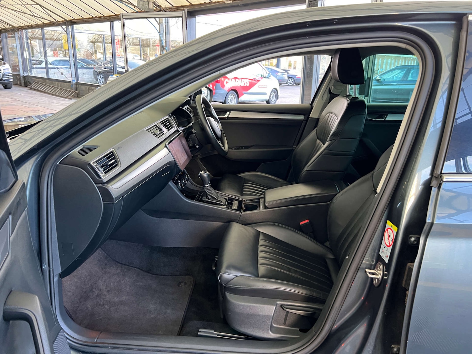 Used Skoda Superb 2019 for sale - 76971053: Photo 24