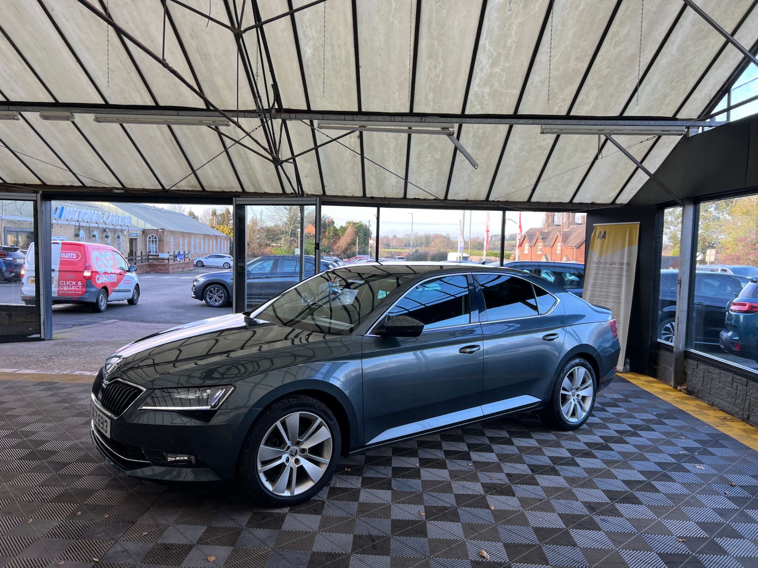 Used Skoda Superb 2019 for sale - 76971053: Photo 4