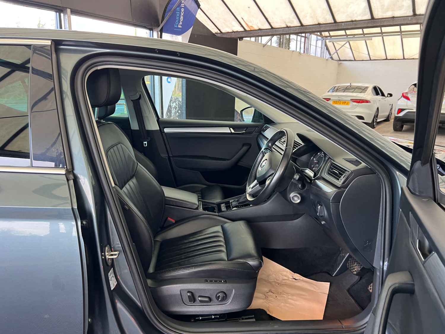 Used Skoda Superb 2019 for sale - 76971053: Photo 9