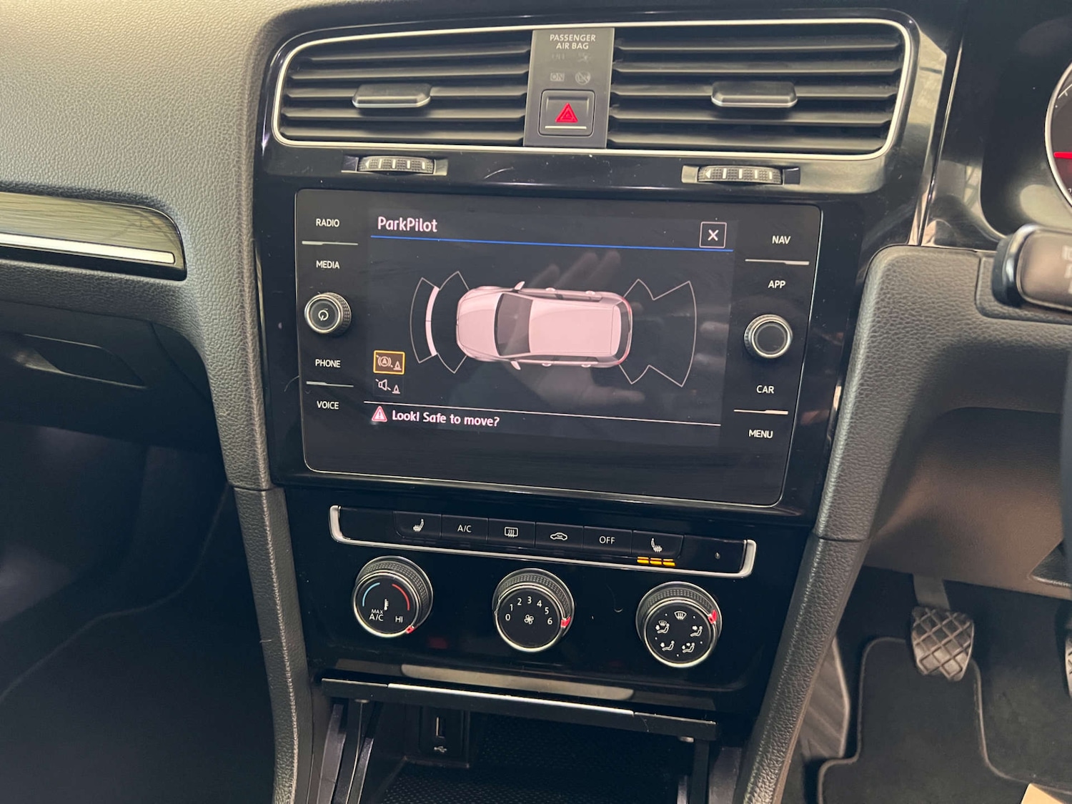 Used Volkswagen Golf 2017 for sale - 76363973: Photo 17