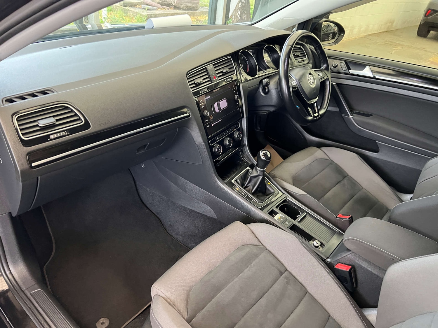 Used Volkswagen Golf 2017 for sale - 76363973: Photo 23