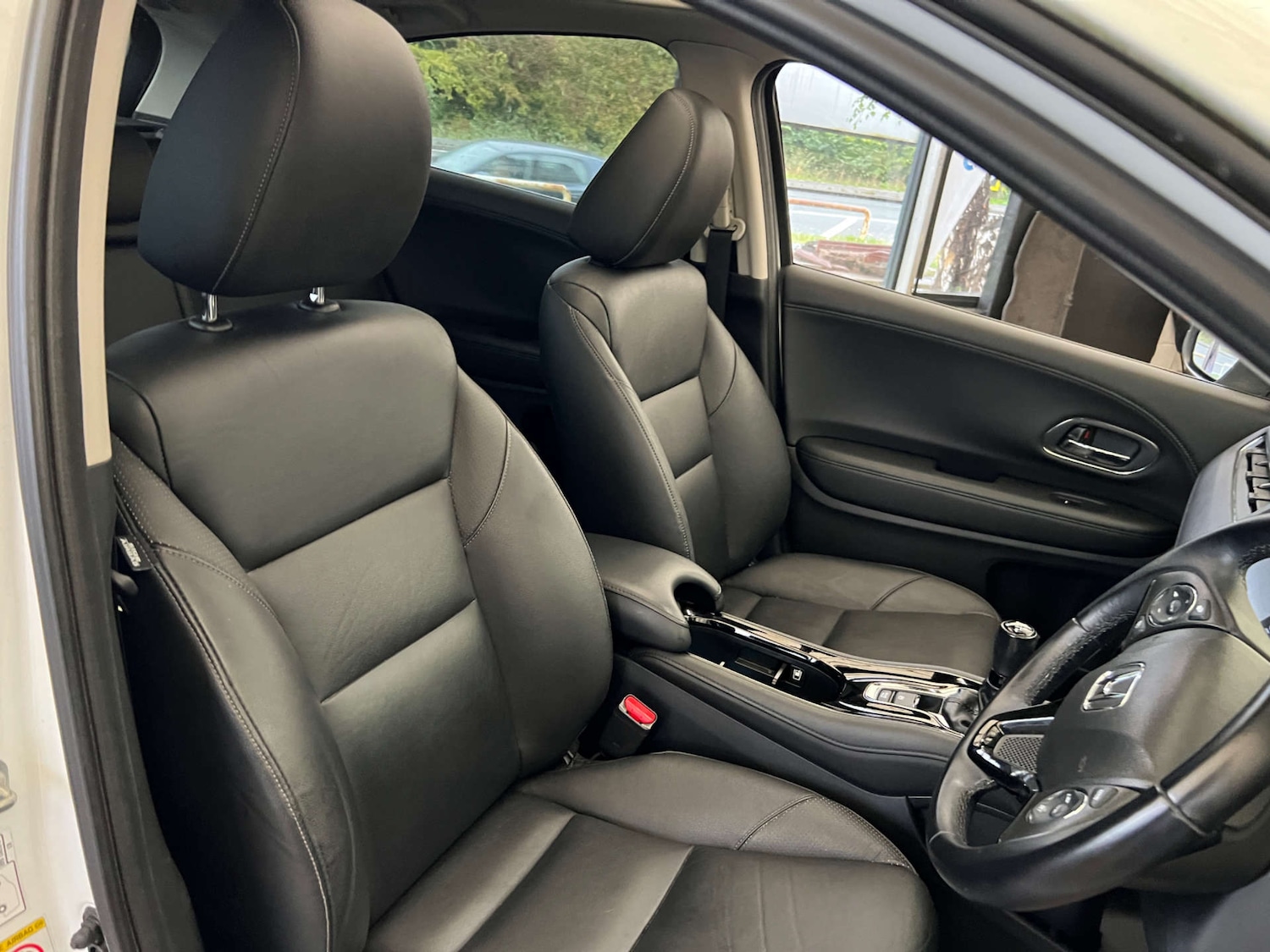Used Honda HR-V 2017 for sale - 76165316: Photo 11