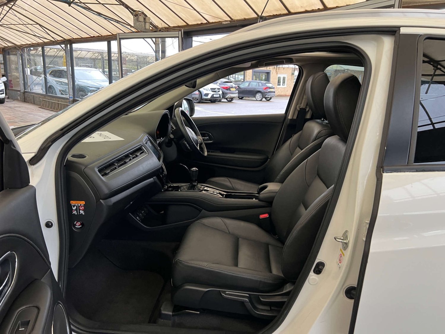 Used Honda HR-V 2017 for sale - 76165316: Photo 26