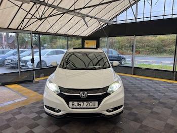 Used Honda HR-V 2017 for sale - 76165316: Photo 2