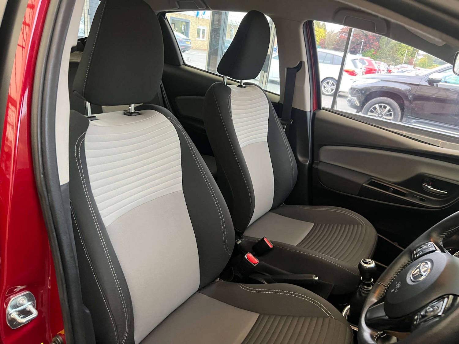 Used Toyota Yaris 2018 for sale - 76287452: Photo 11