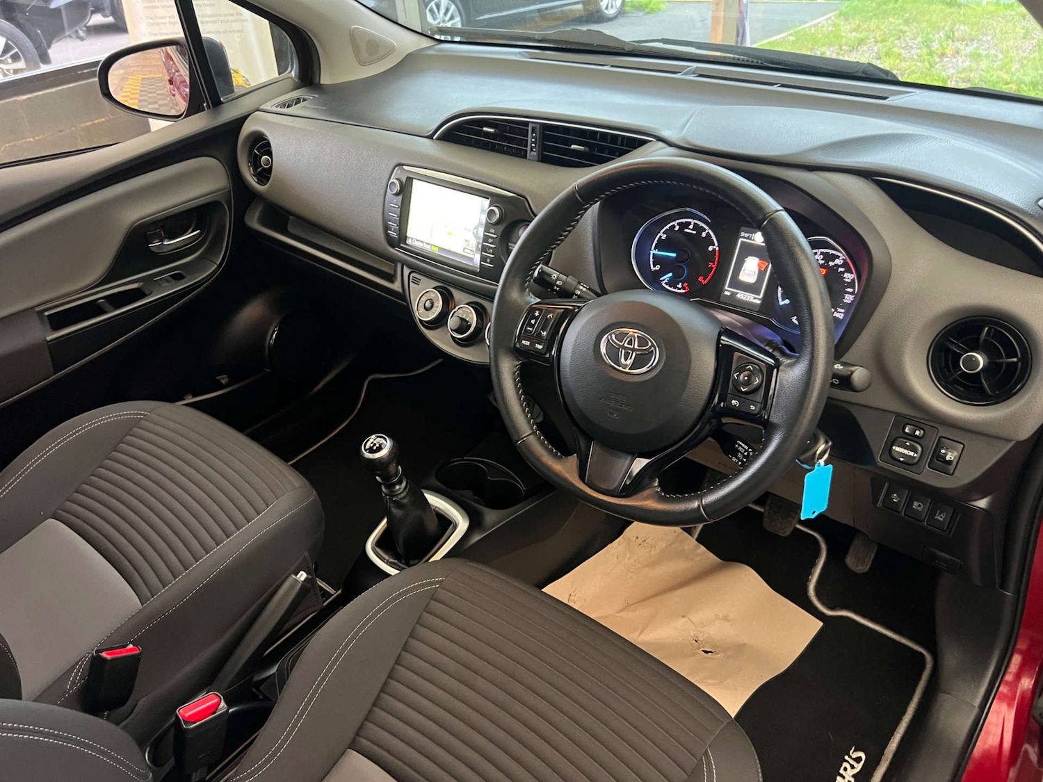 Used Toyota Yaris 2018 for sale - 76287452: Photo 12