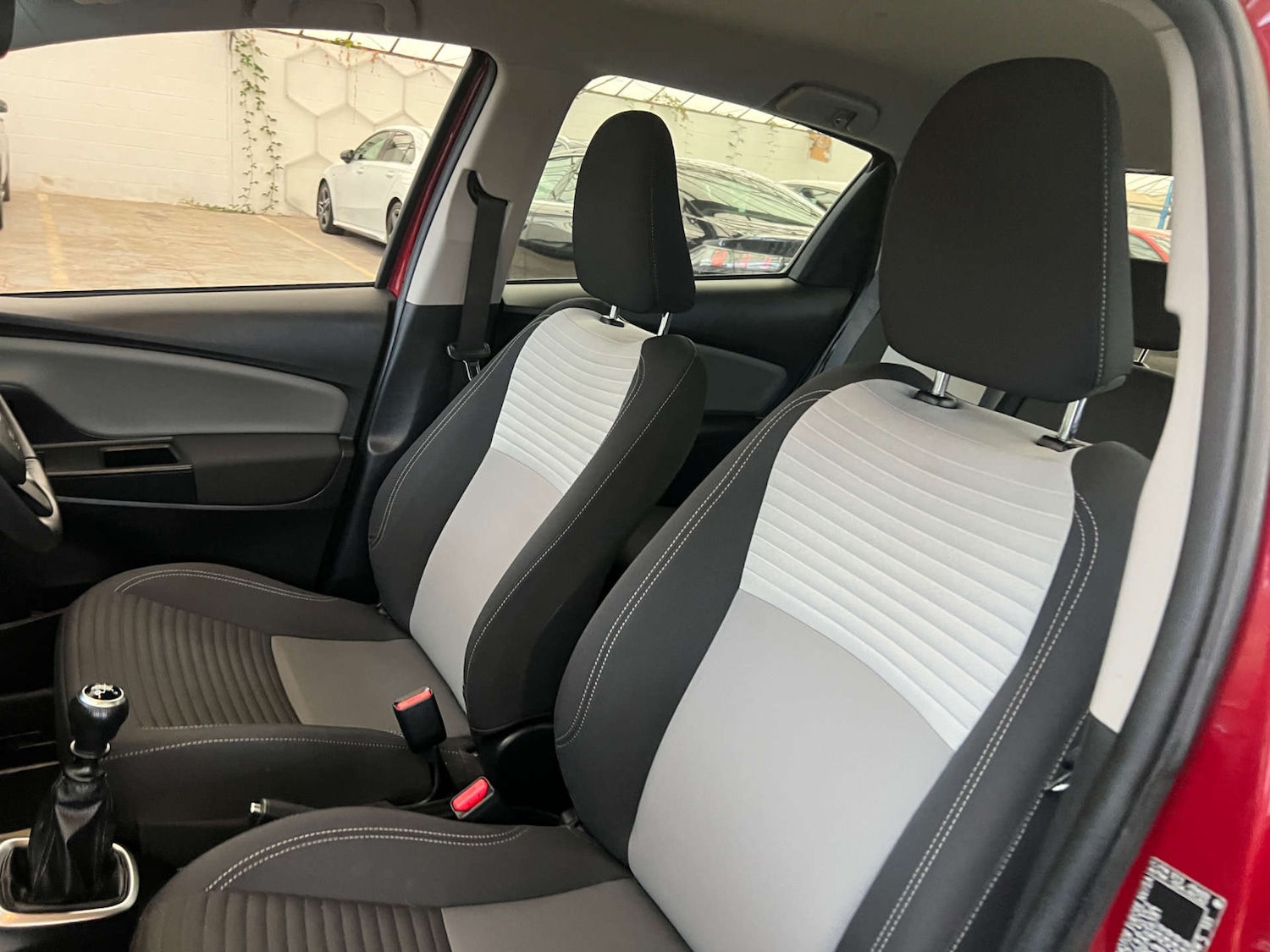 Used Toyota Yaris 2018 for sale - 76287452: Photo 25