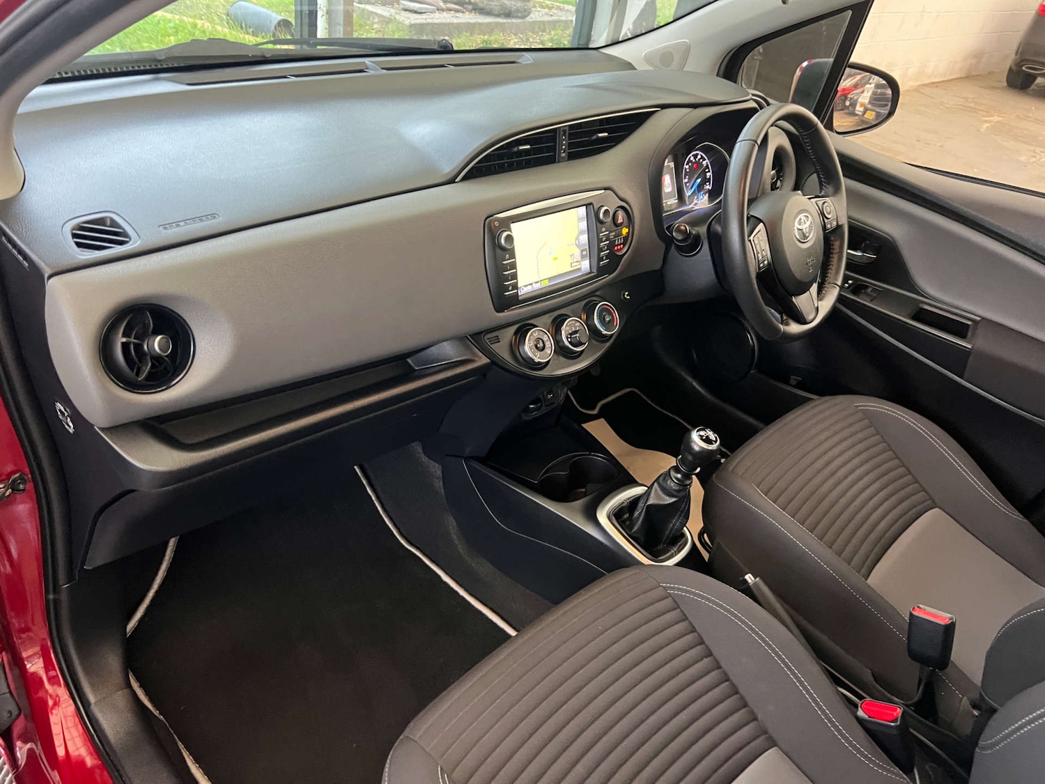 Used Toyota Yaris 2018 for sale - 76287452: Photo 26