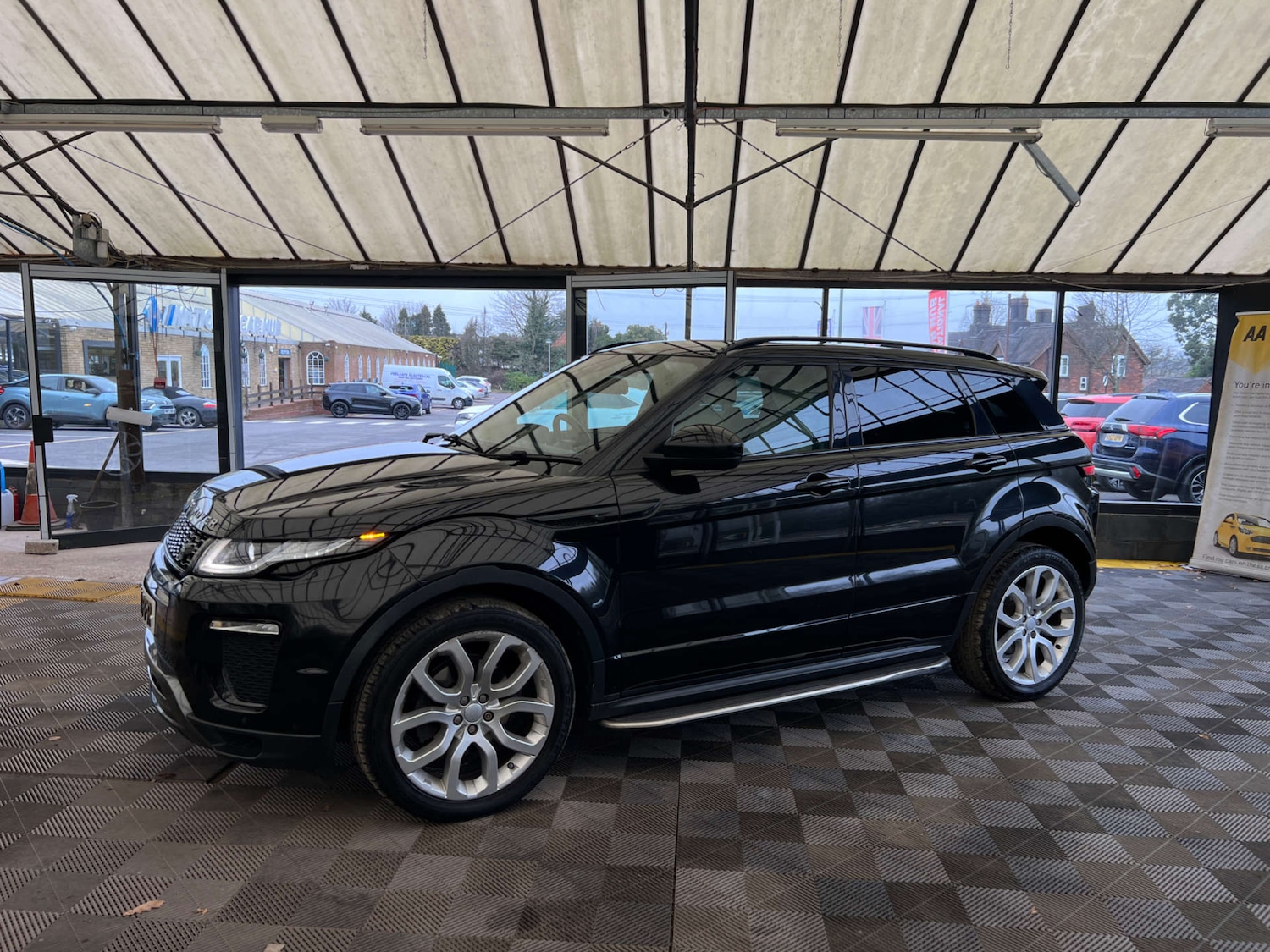 Used Land Rover Range Rover Evoque 2017 for sale - 77335736: Photo 5