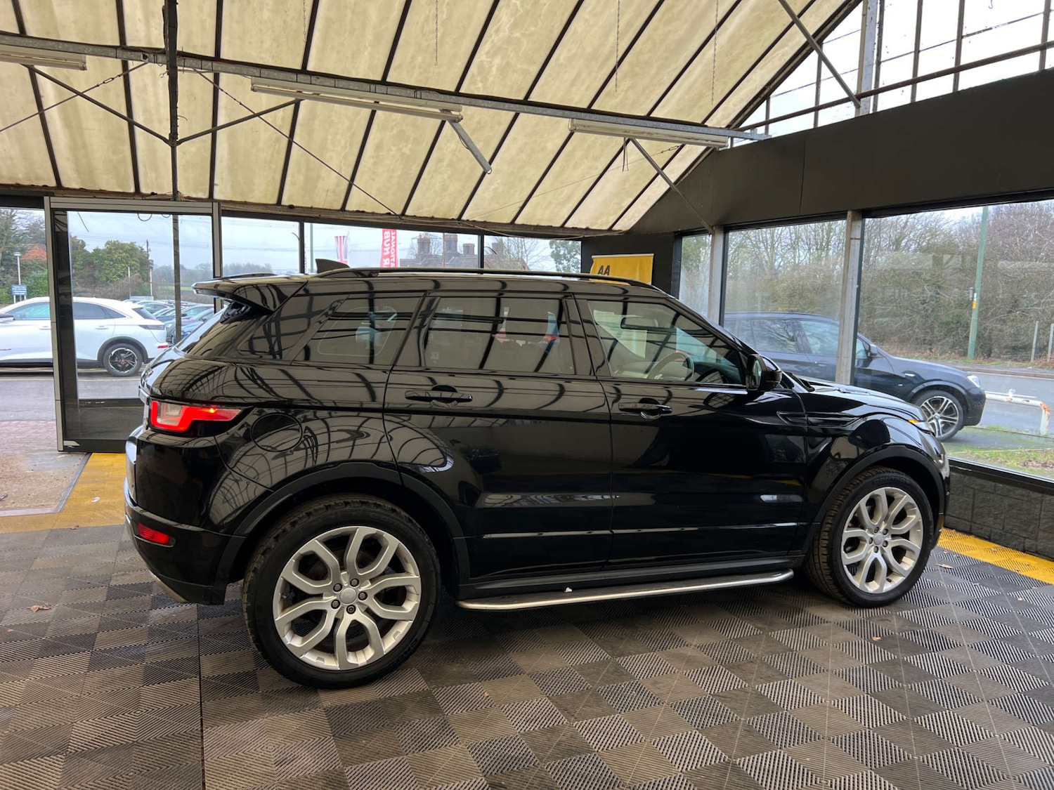 Used Land Rover Range Rover Evoque 2017 for sale - 77335736: Photo 9