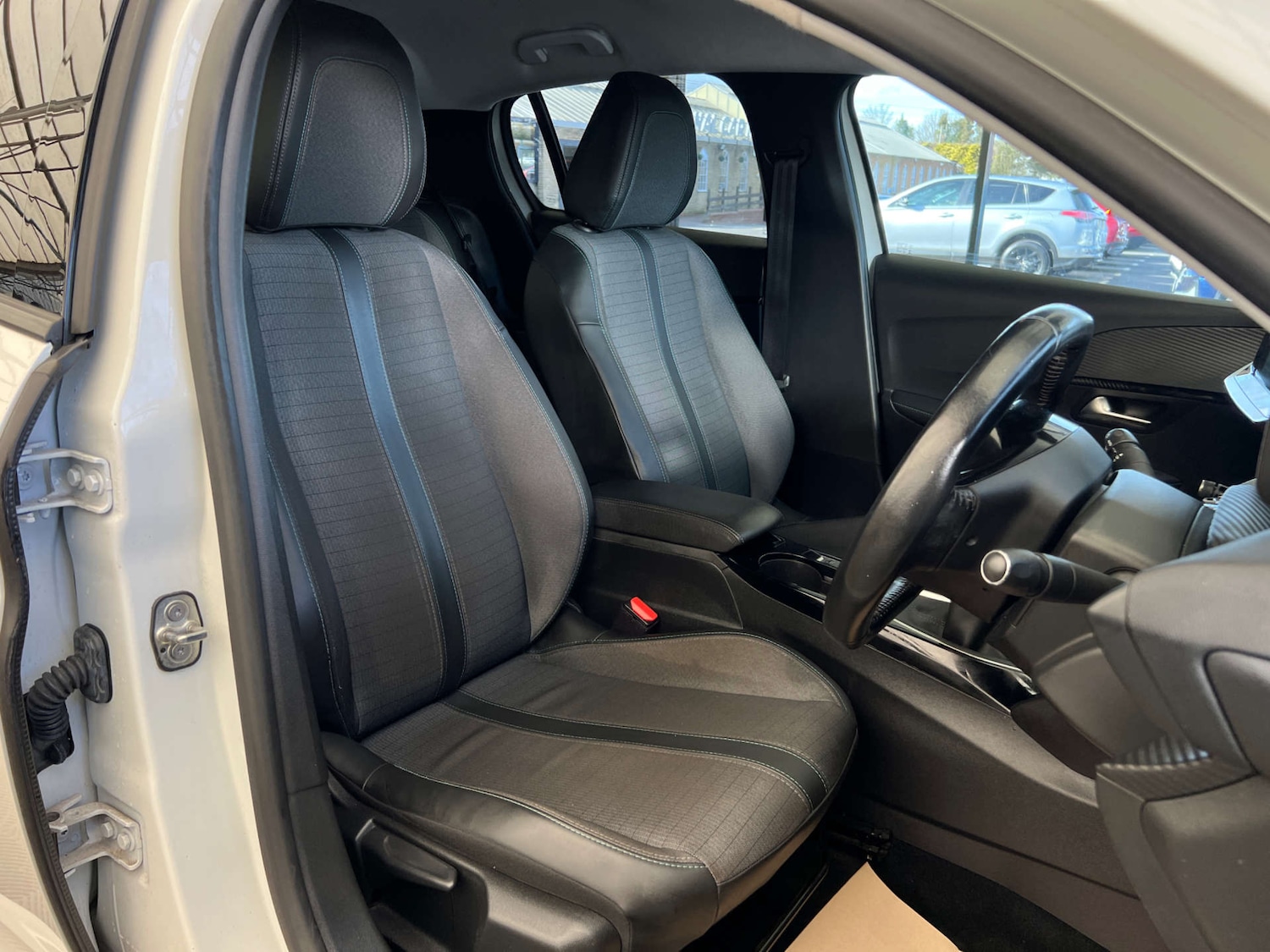 Used Peugeot 208 2020 for sale - 77721677: Photo 11