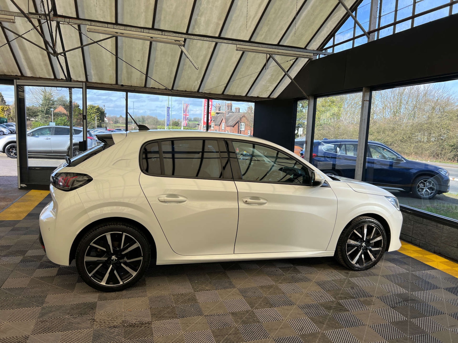 Used Peugeot 208 2020 for sale - 77721677: Photo 9