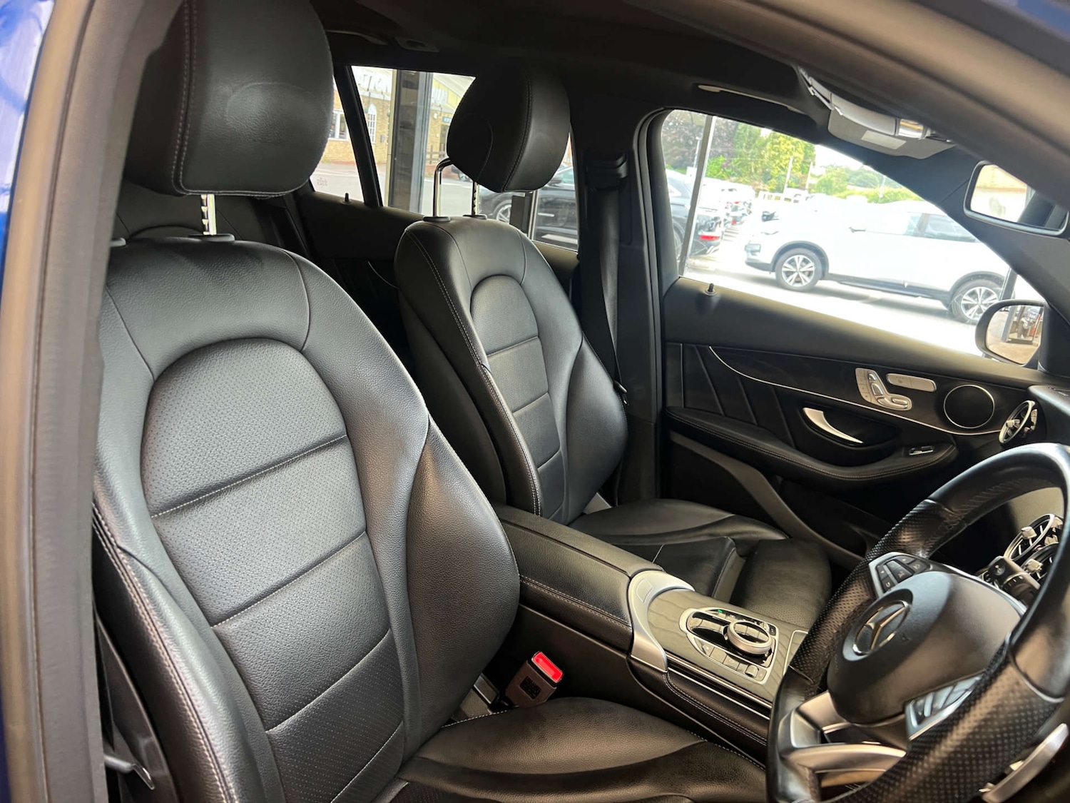 Used Mercedes-Benz GLC 2018 for sale - 76601978: Photo 10