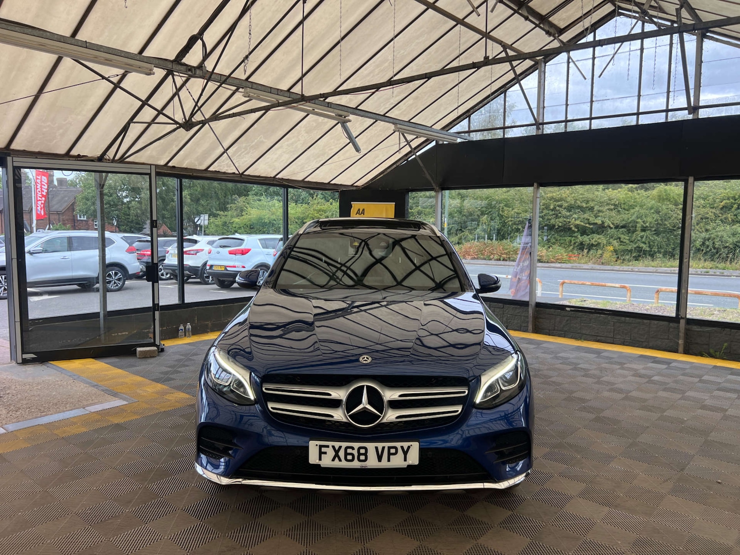 Used Mercedes-Benz GLC 2018 for sale - 76601978: Photo 3