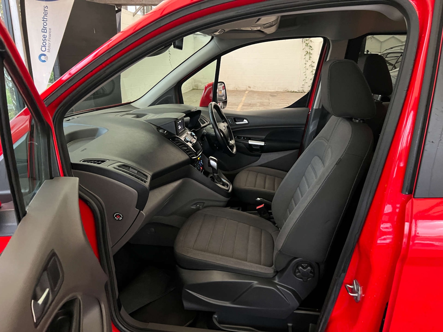 Used Ford Grand Tourneo Connect 2020 for sale - 76601578: Photo 22