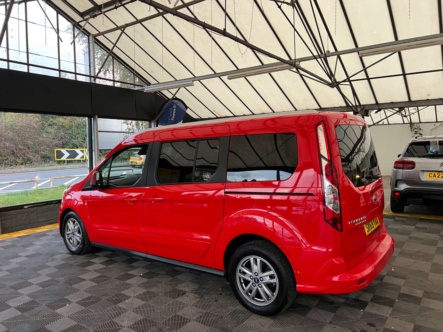 Used Ford Grand Tourneo Connect 2020 for sale - 76601578: Photo 4