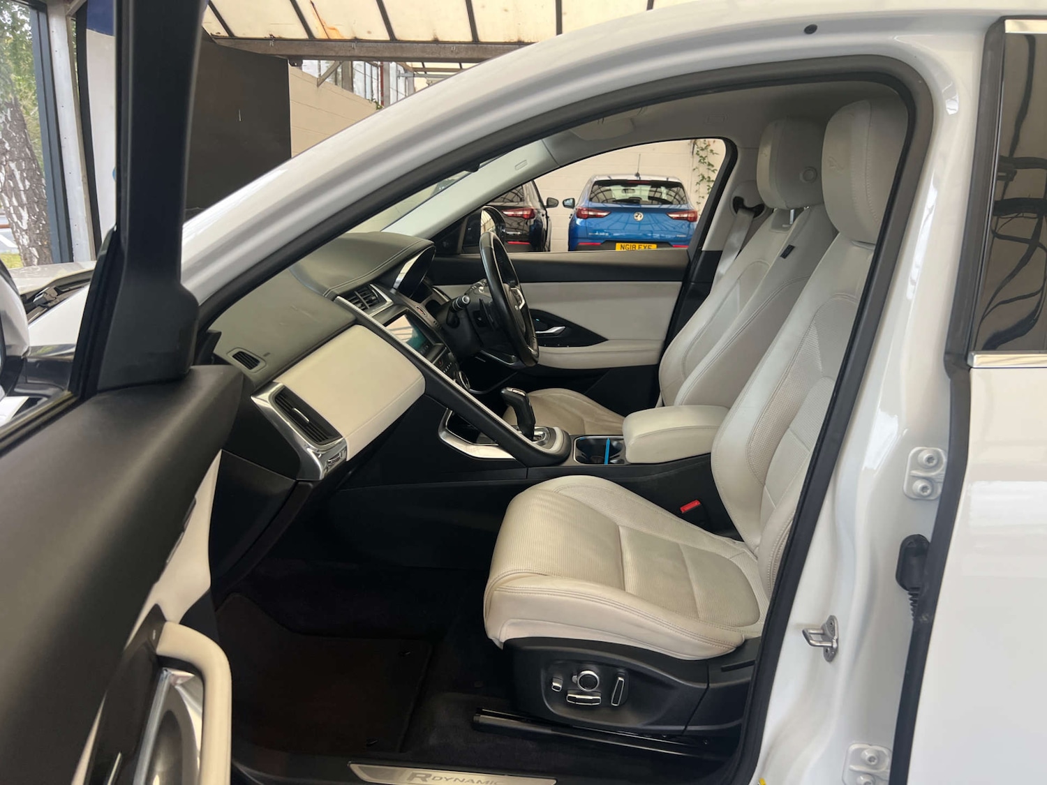 Used Jaguar E-Pace 2018 for sale - 76097136: Photo 28