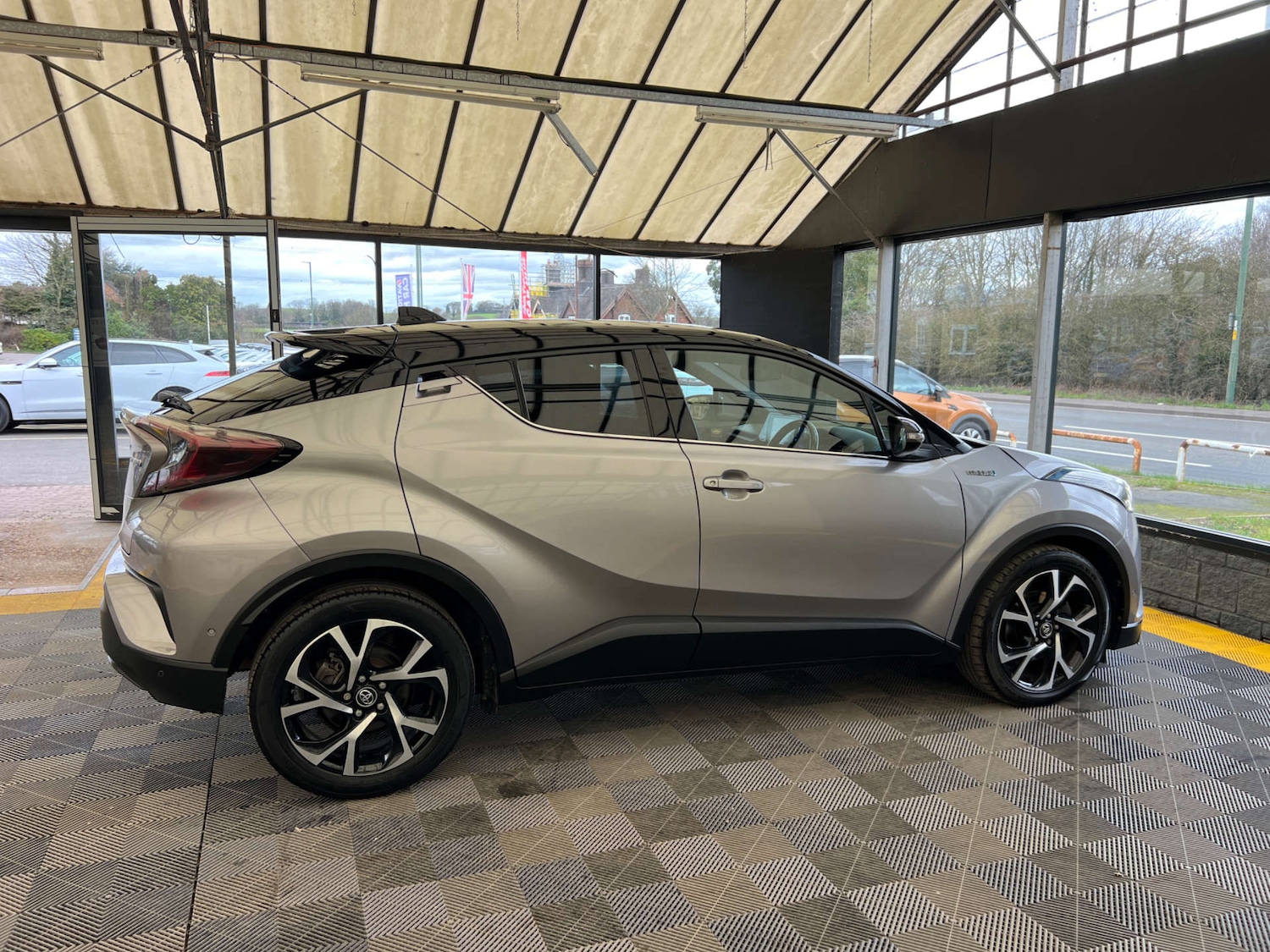 Used Toyota C-HR 2017 for sale - 77821720: Photo 9