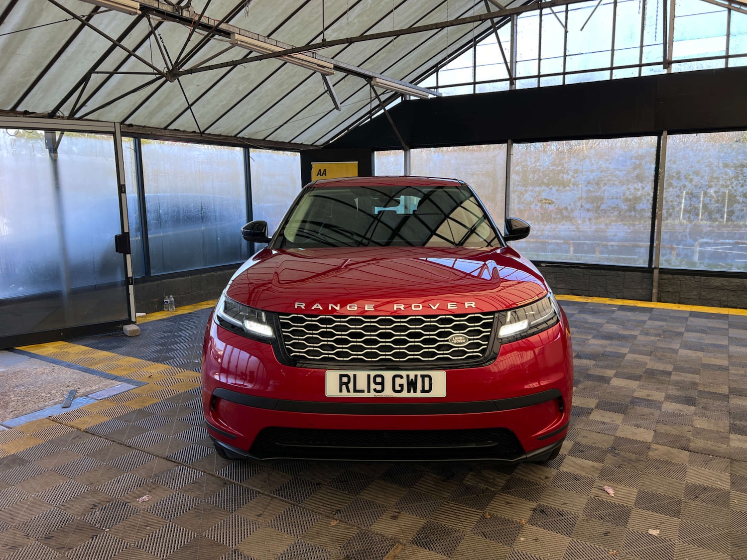 Used Land Rover Range Rover Velar 2019 for sale - 77357542: Photo 3