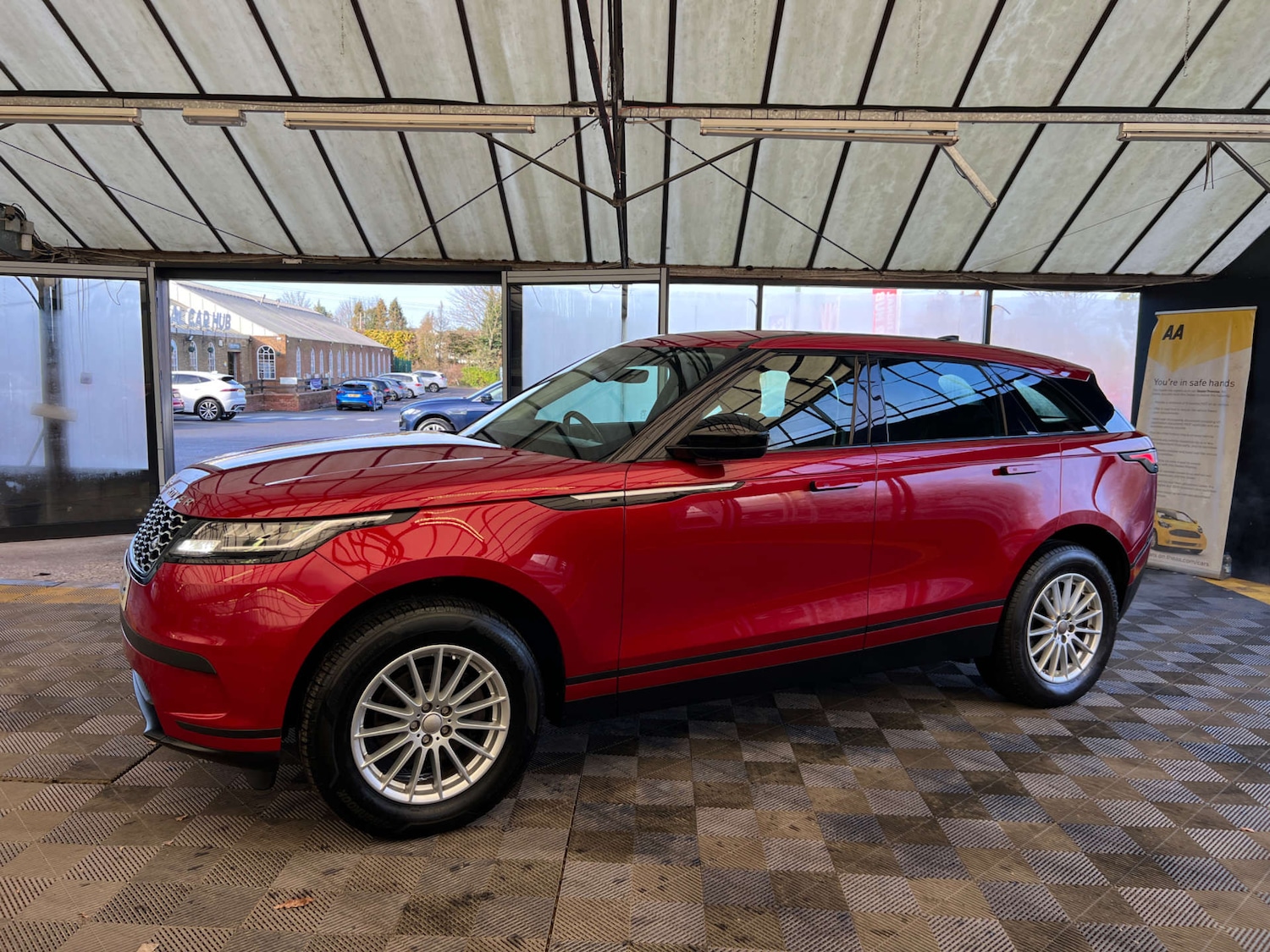 Used Land Rover Range Rover Velar 2019 for sale - 77357542: Photo 4