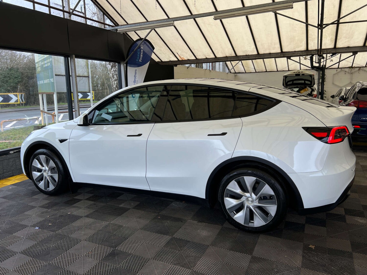 Used Tesla Model Y 2023 for sale - 77535062: Photo 7