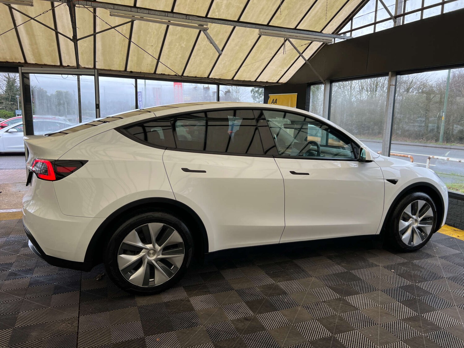 Used Tesla Model Y 2023 for sale - 77535062: Photo 9