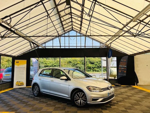 Used Volkswagen Golf 2019 for sale - 75216543: Photo 1