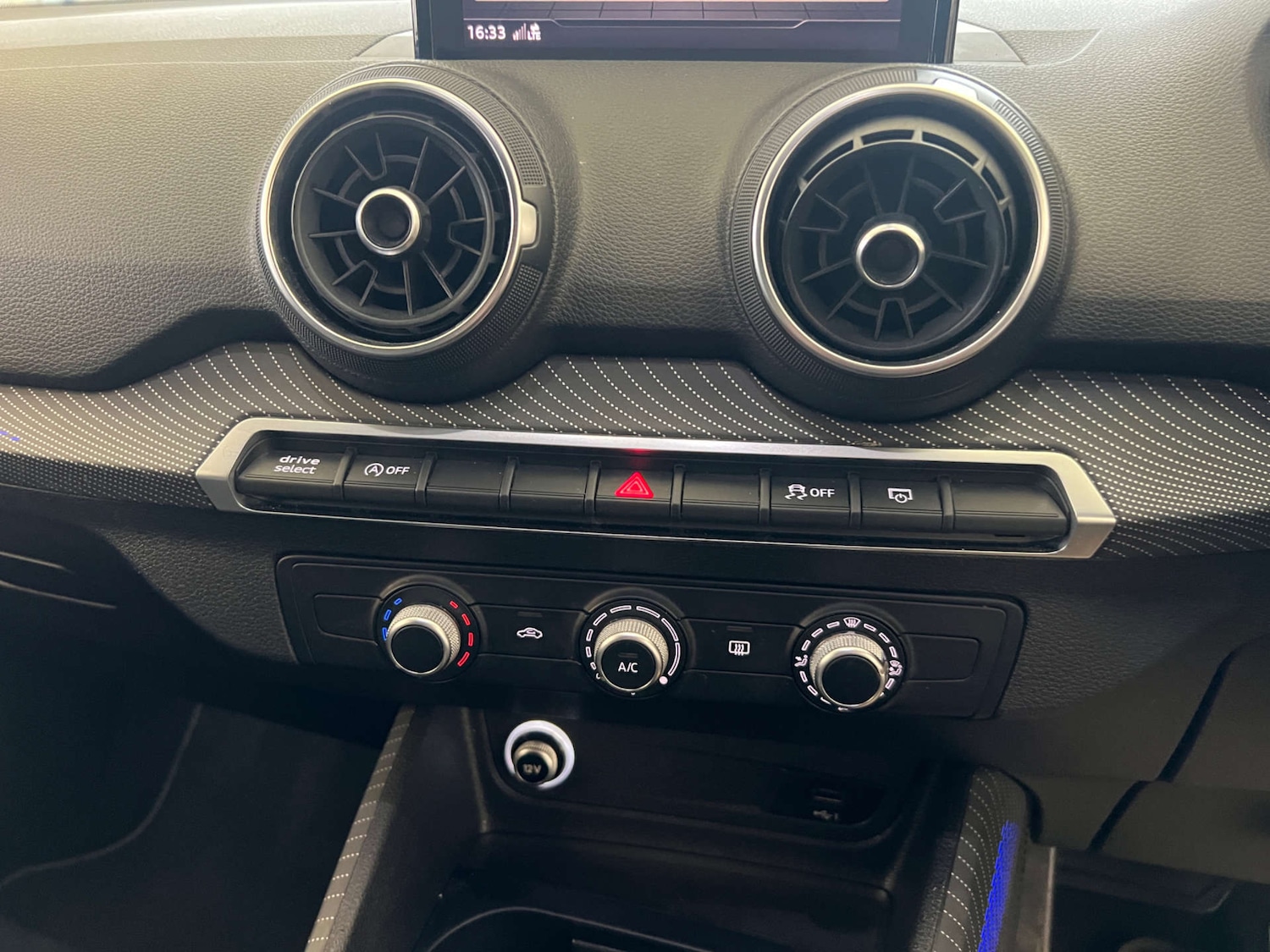 Used Audi Q2 2017 for sale - 76601670: Photo 17