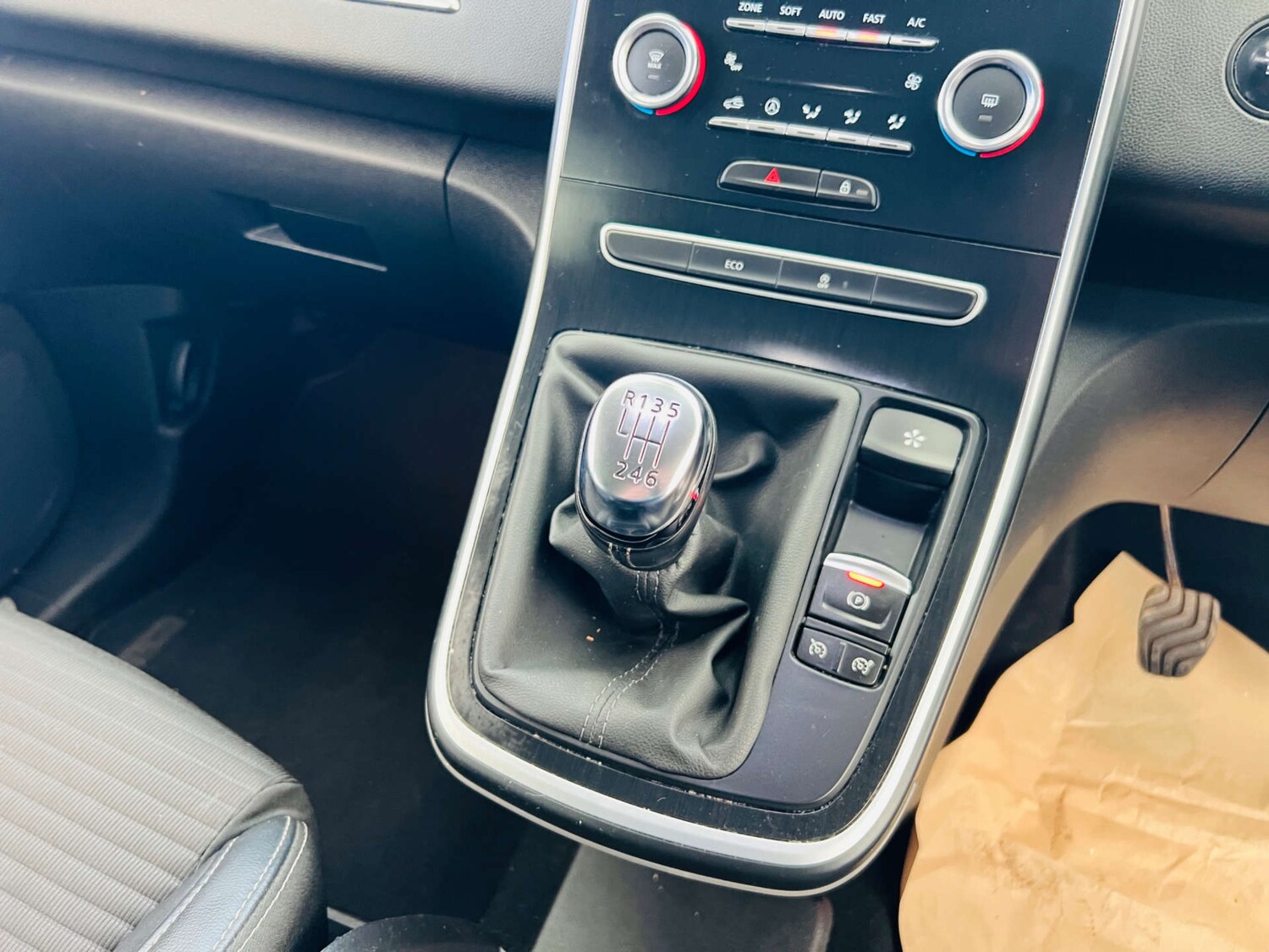 Used Renault Grand Scenic 2018 for sale - 78201073: Photo 13