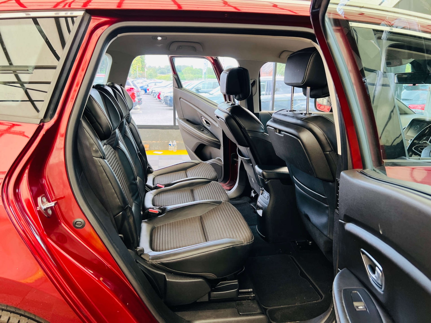 Used Renault Grand Scenic 2018 for sale - 78201073: Photo 24