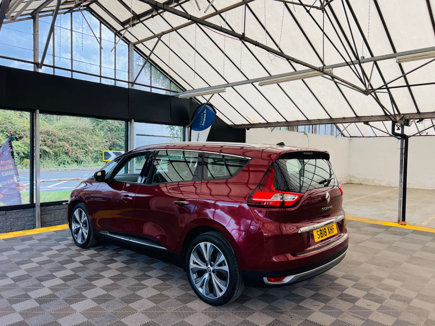 Used Renault Grand Scenic 2018 for sale - 78201073: Photo 6