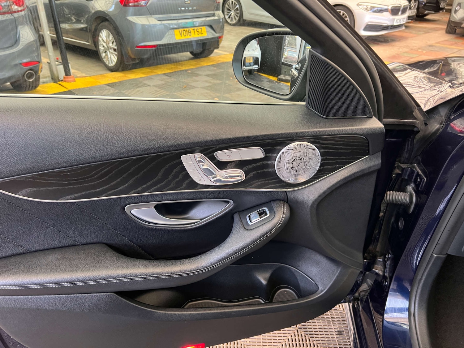 Used Mercedes-Benz C Class 2017 for sale - 76861655: Photo 29