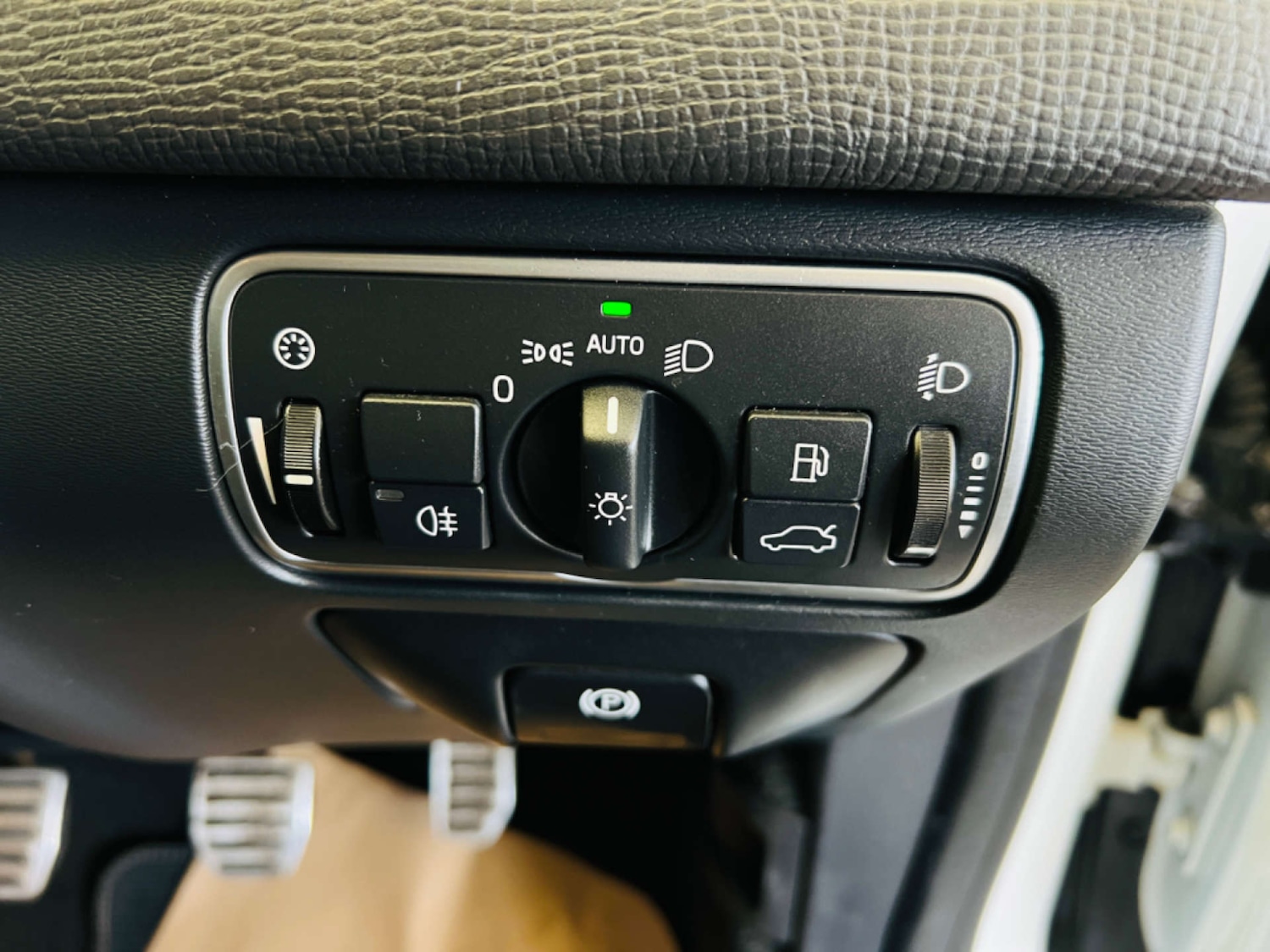 Used Volvo XC60 2017 for sale - 77964805: Photo 17