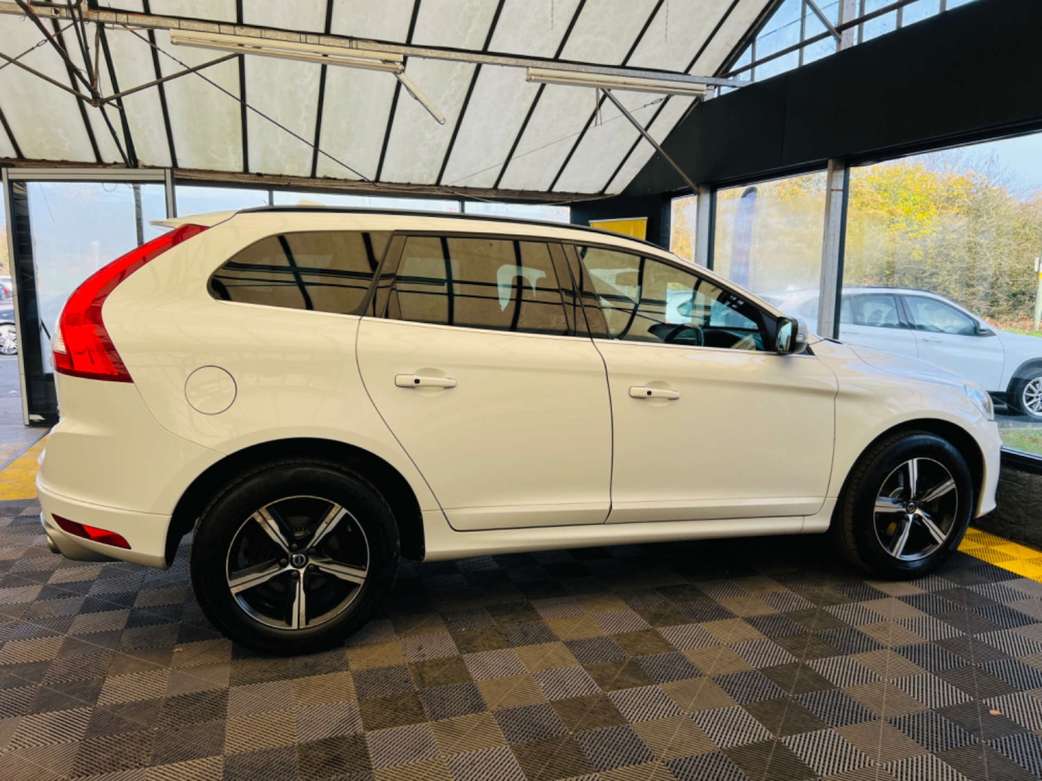 Used Volvo XC60 2017 for sale - 77964805: Photo 9