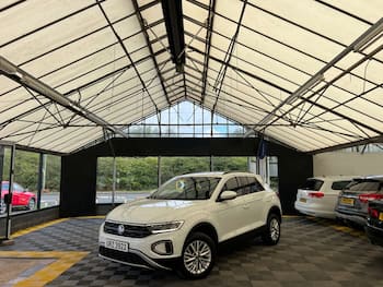 Used Volkswagen T-Roc 2023 for sale - 79844825: Photo