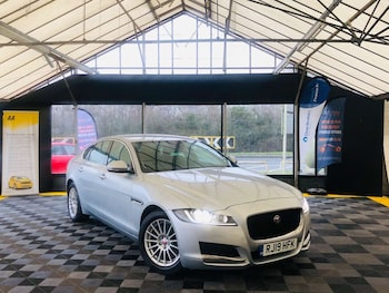 Used Jaguar XF 2019 for sale - 75581921: Photo