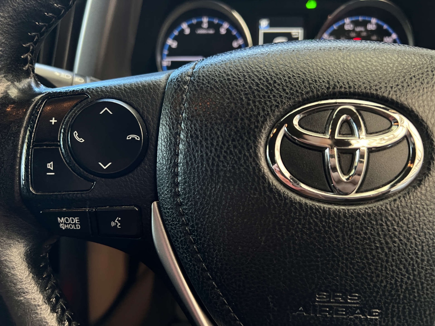 Used Toyota RAV4 2018 for sale - 77628807: Photo 15