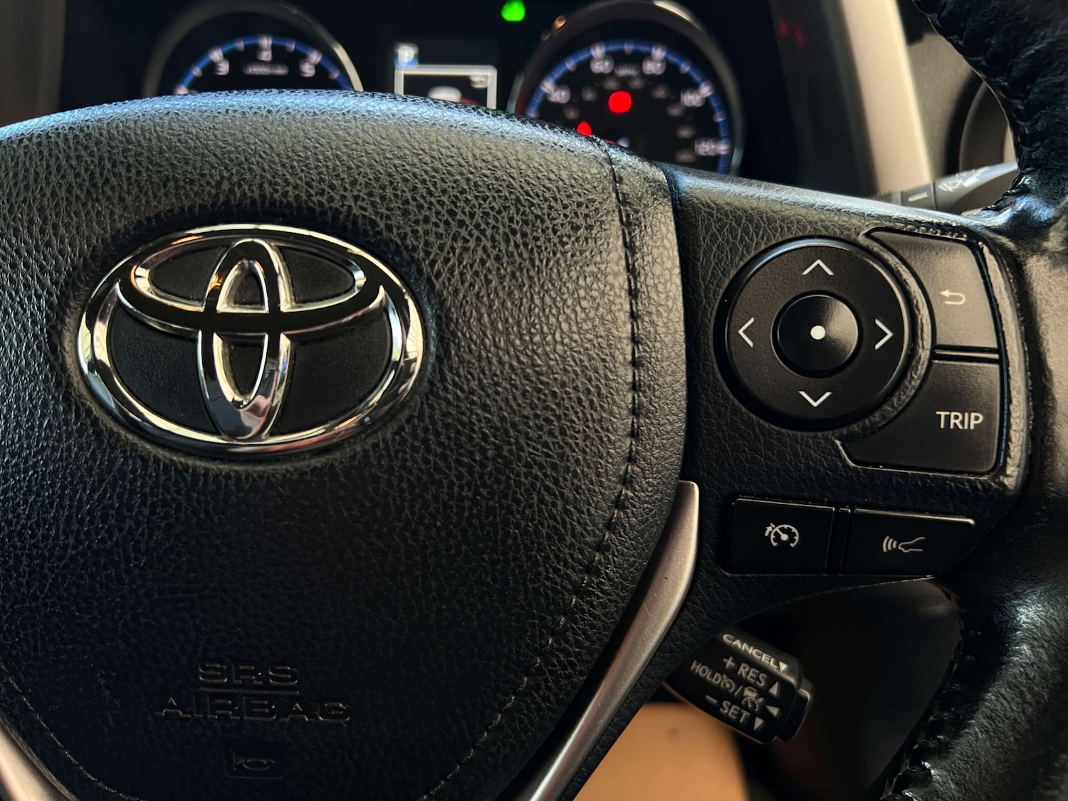 Used Toyota RAV4 2018 for sale - 77628807: Photo 16