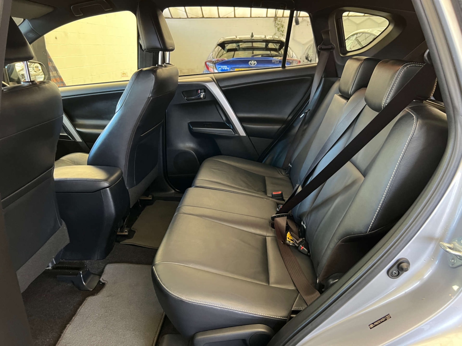 Used Toyota RAV4 2018 for sale - 77628807: Photo 25