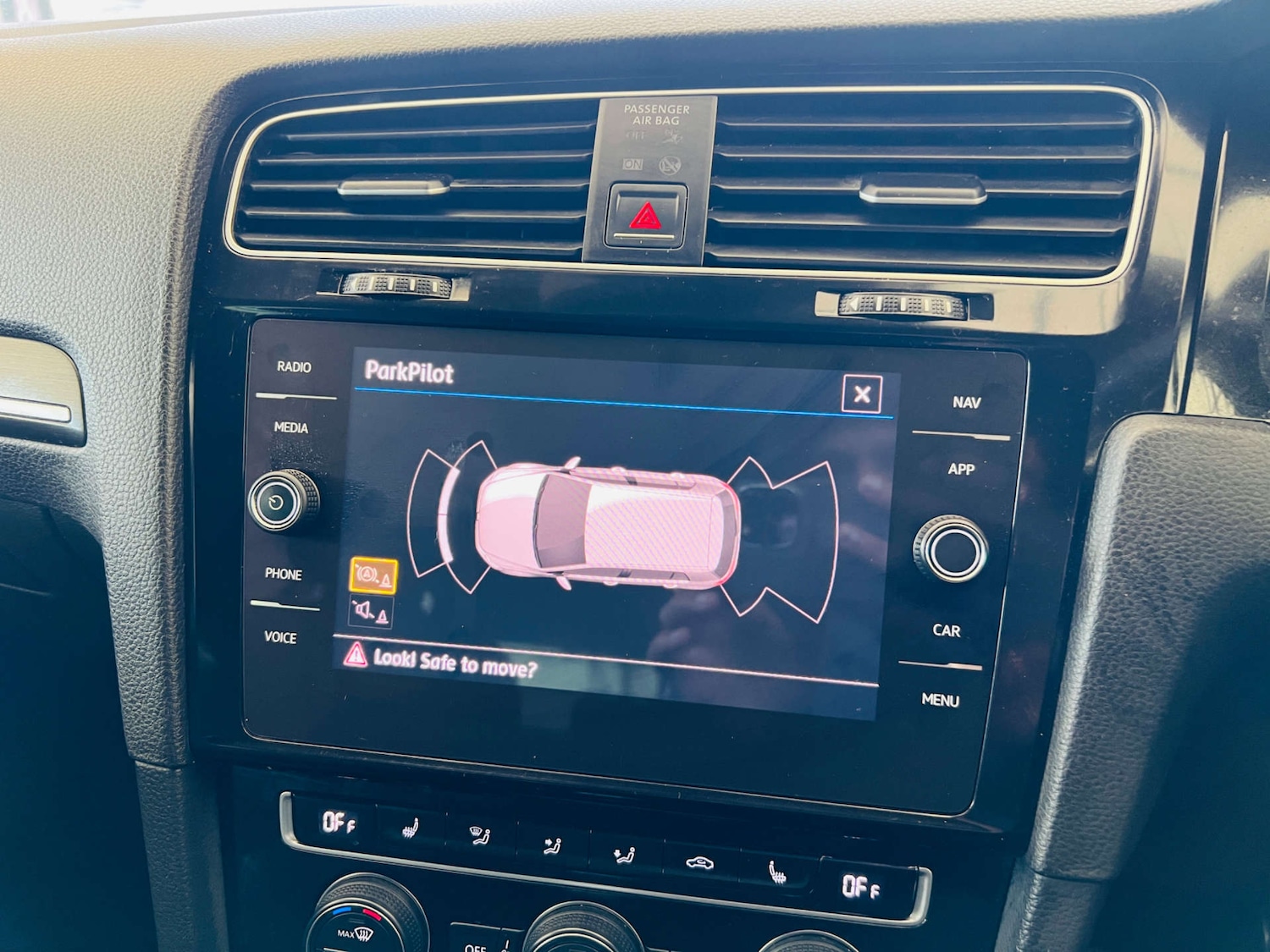 Used Volkswagen Golf 2017 for sale - 76711706: Photo 18