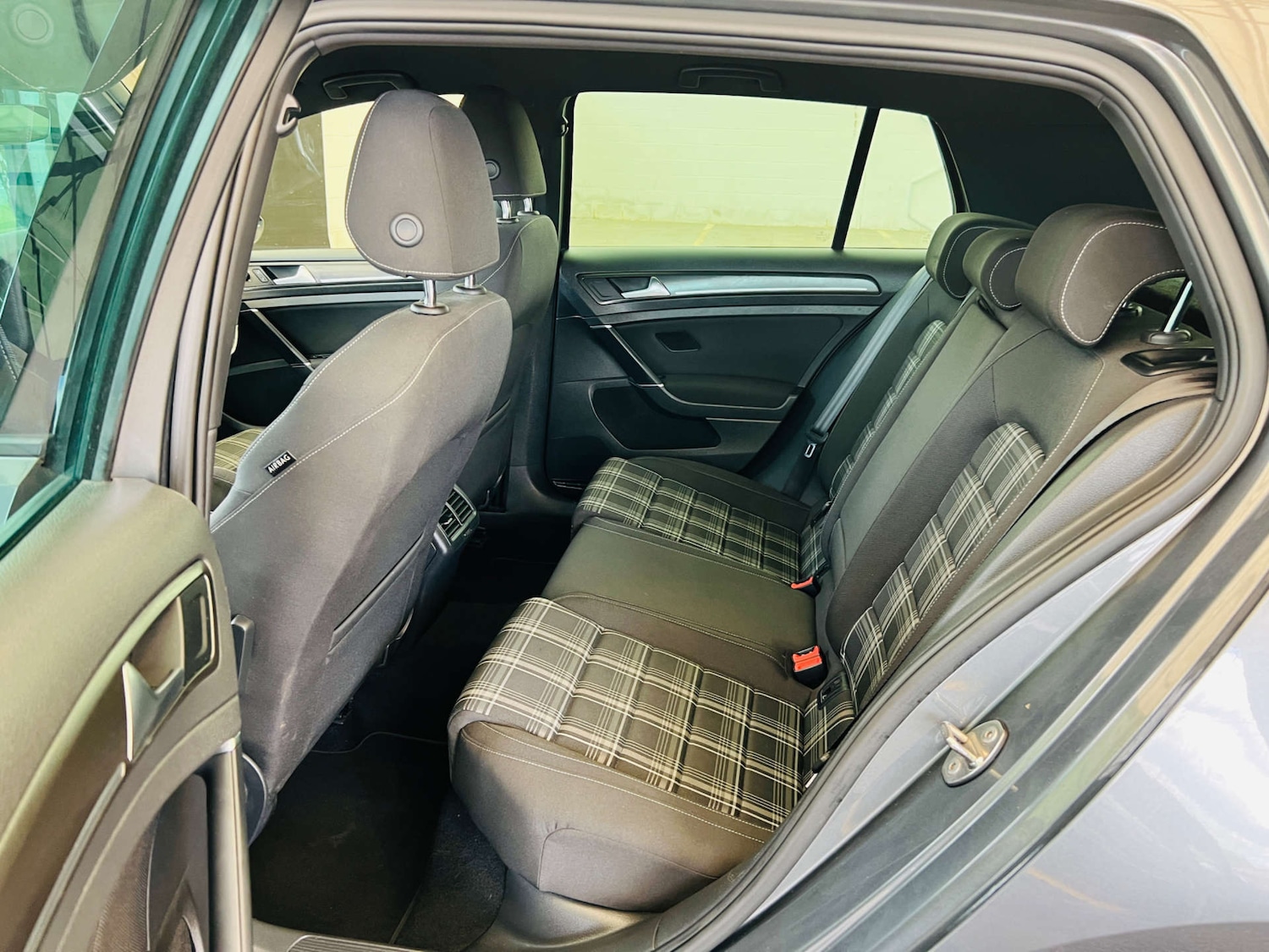 Used Volkswagen Golf 2017 for sale - 76711706: Photo 23