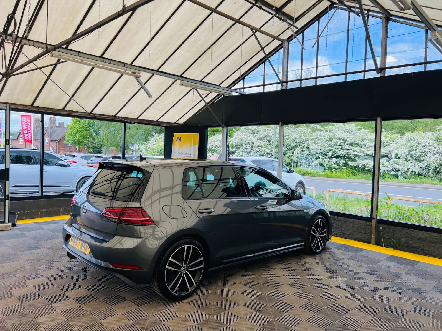 Used Volkswagen Golf 2017 for sale - 76711706: Photo 6