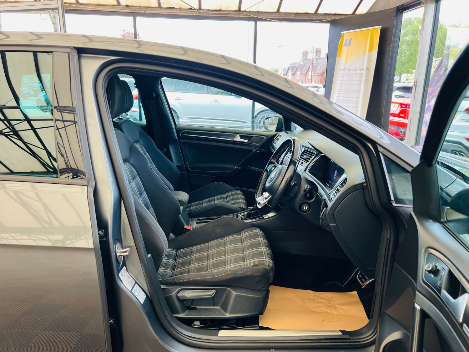 Used Volkswagen Golf 2017 for sale - 76711706: Photo 7